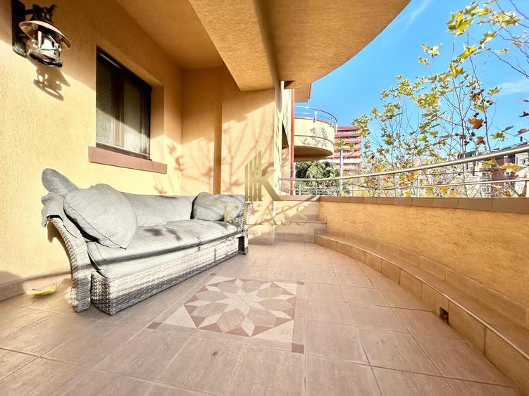 Apartament de inchiriat cu 5 camere in Cartierul Francez
