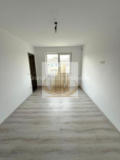 Apartament modern 3 camere, 2 băi, balcon și boxă – Zona Șagului - 5