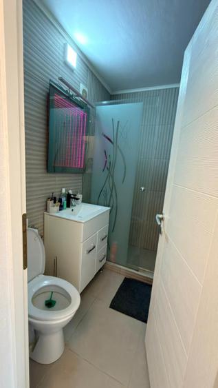 Vanzare Apartament 2 camere cu Balcon CUGIR Parcare Finisat Utilat Mobilat