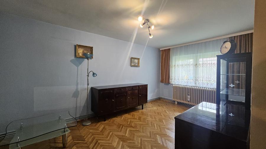APARTAMENT 3 CAMERE , PIATA RAHOVEI