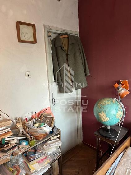 Apartament in Complexul Studentesc si teren la Mosnita de vanzare