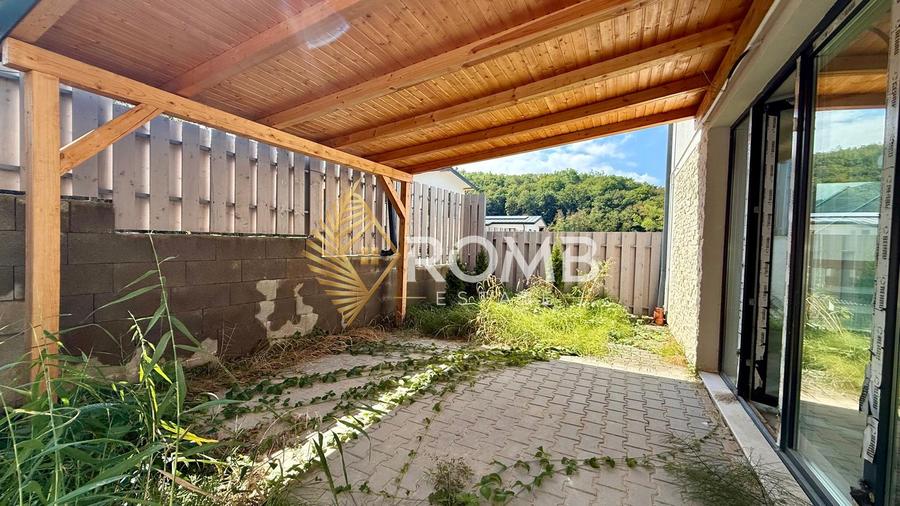Duplex cu 5 camere, 2 garaje, semifinisat, zona Tauti