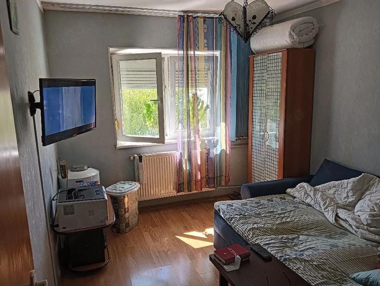 Apartament 3 camere de vanzare Gorjului