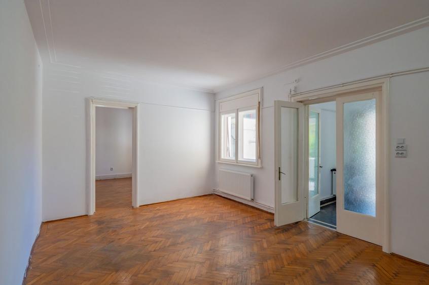 Raritate| Casa Căsătoriilor | Apartament în vilă, acces separat, garaj