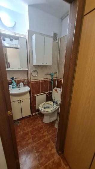 Garsonieră de închiriat - str. Avram Iancu, nr.7, bl.54, Târgoviște