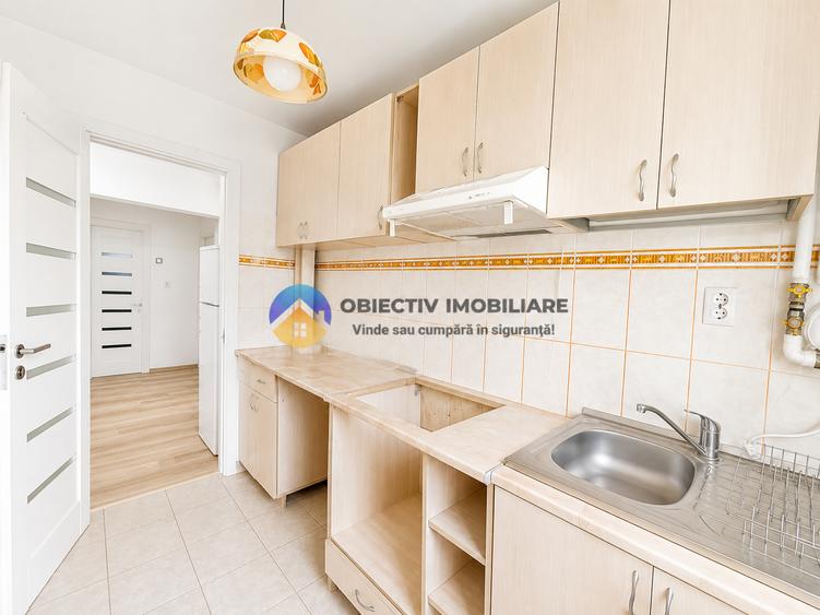 Apartament 3 camere – Dărmănești – renovat 2019.