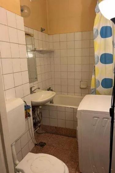 IANCULUI metrou Muncii, Vatra Luminoasa Parcul NATIONAL  parter cu balcon