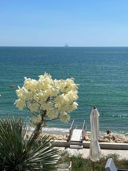 Exclusivitate-Eforie Nord,ap. 2 camere, parter, mobilat,curte proprie 23mp,boxa