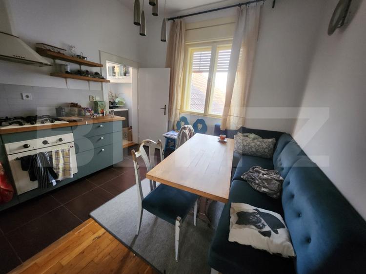 Casa 3 camere,200 mp utili, si anexa,zona Centru