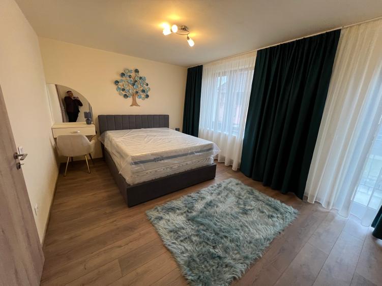 Închiriez casă 3 camere decomandate – tip duplex, zona Calea Cisnădiei