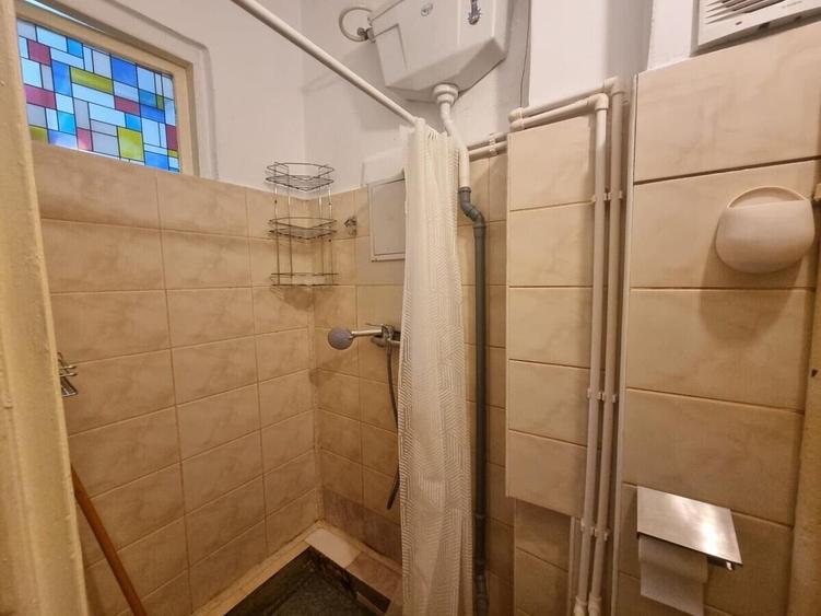 Titan - Baba Novac , Bloc Mixt, metroul Dristor, garsoniera