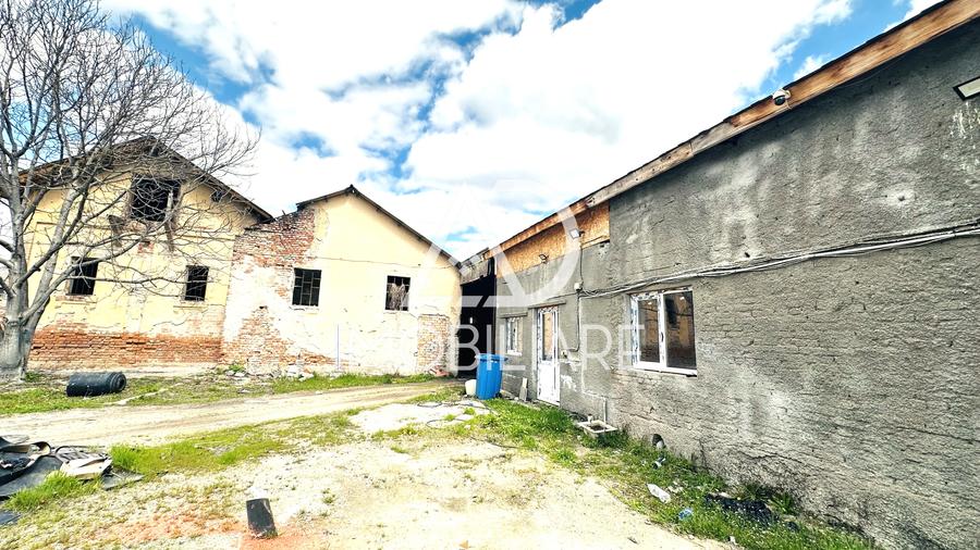 De vanzare Teren + Hale in Targu Jiu, Bârsești