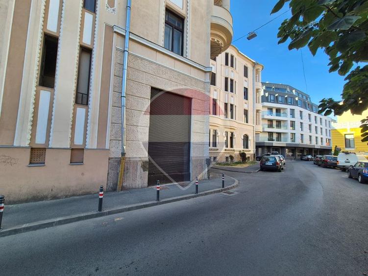 Spațiu comercial cu mezanin în Palatul Bohuș – ultracentral Arad