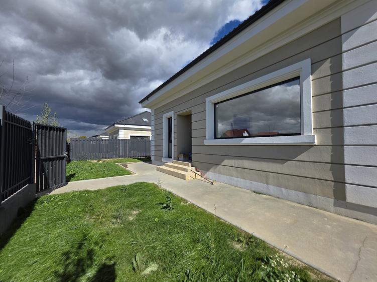 Casa individuala cu 4 camere, teren 500mp, zona Primaverii, Rasnov
