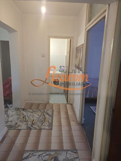 Apartament 3 camere decomandat, Carpatilor zona Spitalul Judetean,