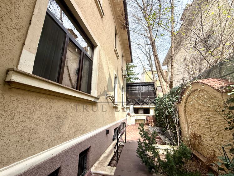 Vila consolidata in zona Capitale