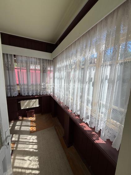 Vilă istorică de vânzare Castel Aura Buzescu Bușteni str. Victoriei nr. 11