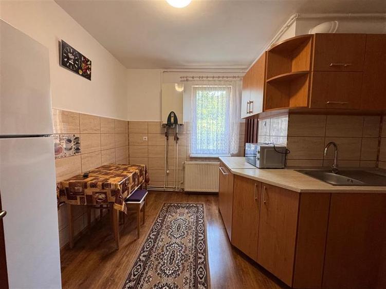 Luminos, decomandat, 3 camere, 2 bai, etaj2, Calea Sighișoarei, Tudor, Targ