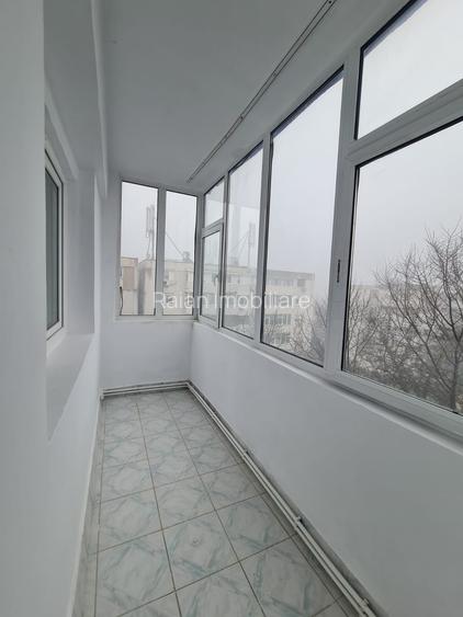 Vanzare apt 3 camere transformat in 2 camere, in Galati, Micro 39A, centrala - 4