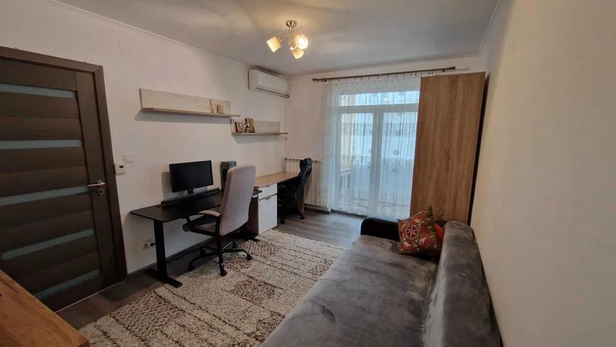Apartament cu 2 camere decomandate, etajul 2/10, zona Alexandru cel Bun