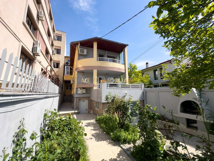 Casa de vanzare | Banu Manta | 7 Camere | 2 Parcari | 310 MP | Renovat
