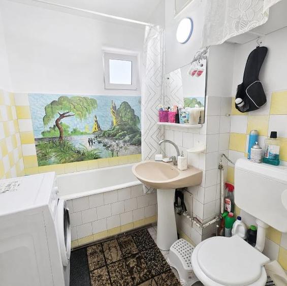 Apartament 2 camere decomandat, etajul 3 ,mobilat ,utilat , parcare ,boxa Astra-