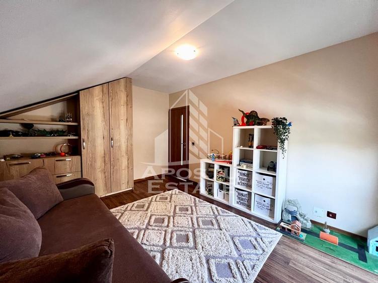 Casa 4 camere de vanzare, 2 bai, teren 535 Mp, Mosnita Noua