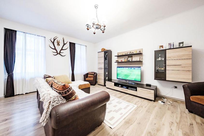 Apartament 3 camere in casa, Centrul Civic