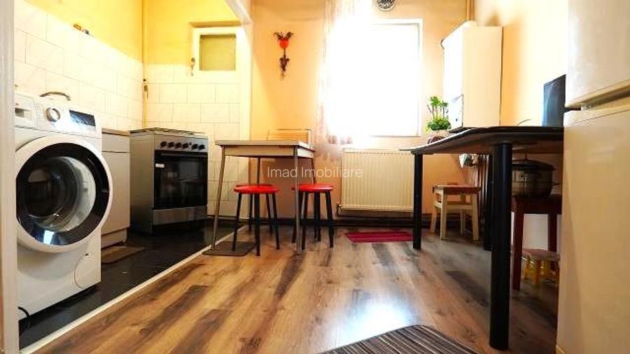 Apartament 3 camere decomandat – Etaj 2 4 – Zonă excelentă, aproape de - 9