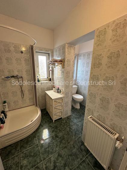 Casă / Vilă cu 5 camere zona Lunei - 32