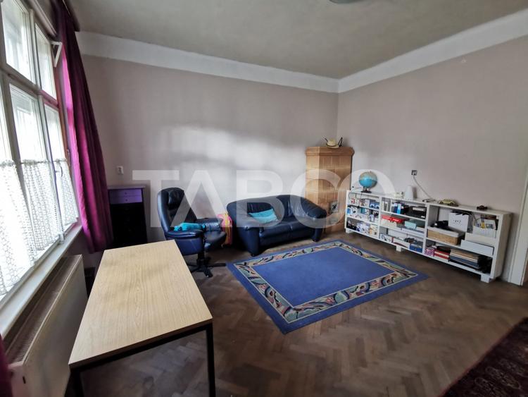 Casă individuală cu 4 camere și 900 mp teren în zona Calea Poplăcii