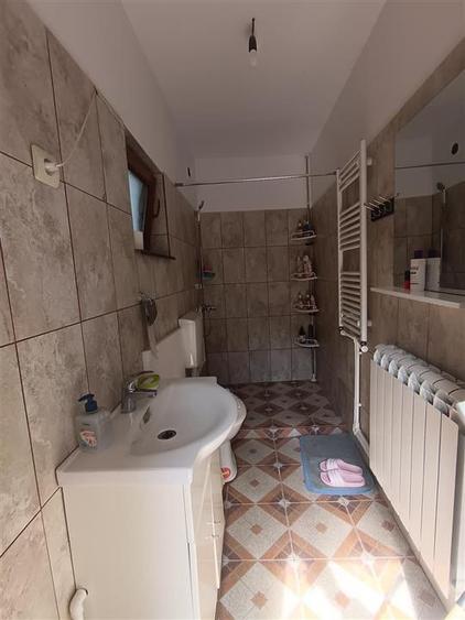 Casa Chercea, doua corpuri cladire, 3 camere, suprafata 256 mp