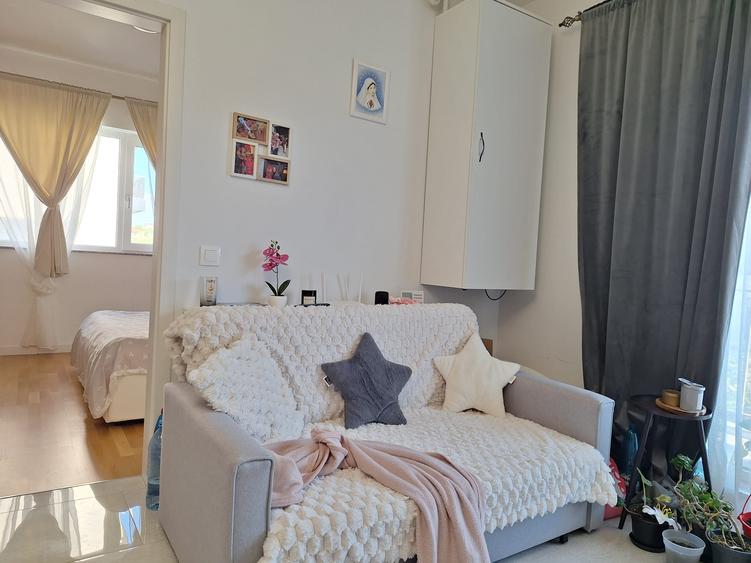 Oportunitate!Apartament de lux,42mp utili plus parcare,117 500euro.