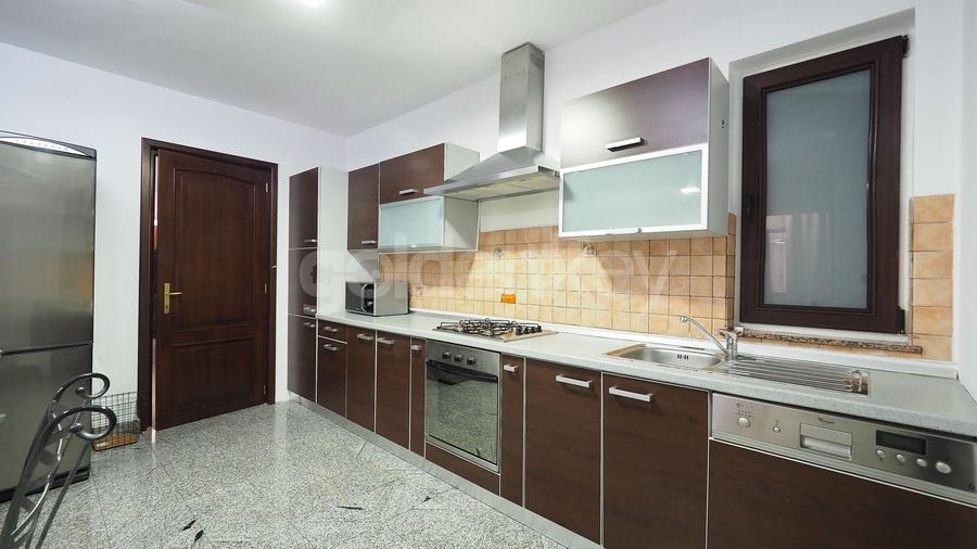 Apartament spatios cu 4 camere langa Parcul Herastrau