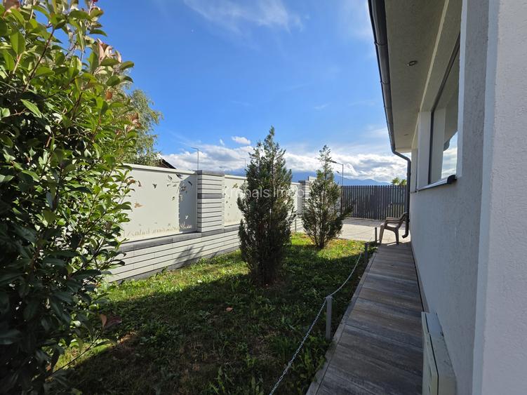Spațiu comercial la parter de casa, teren 300mp, Râșnov - 10