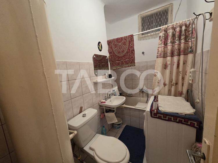 Apartament 2 camere semidecomandat 42 mp utili etajul 2 zona Negoiu