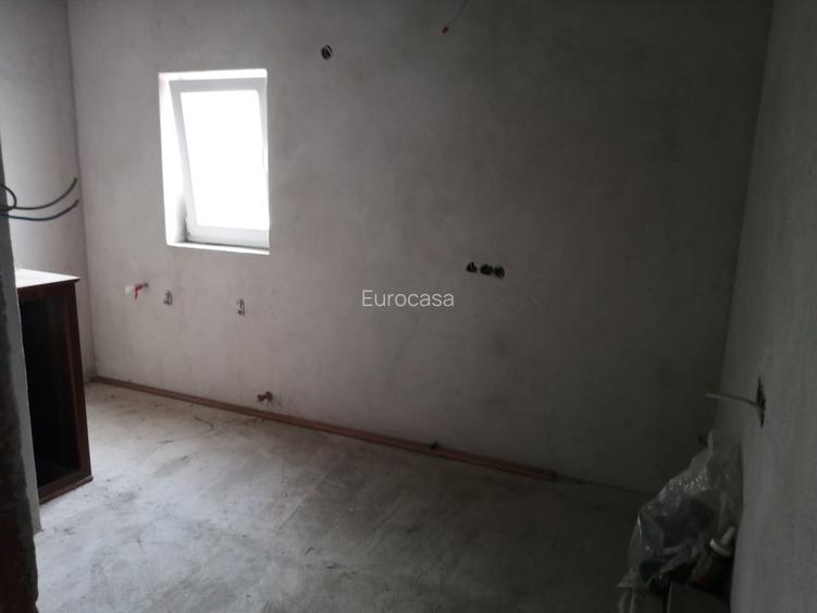 Casa individuala  P+M  130 mp utili, 360 mp teren - 10