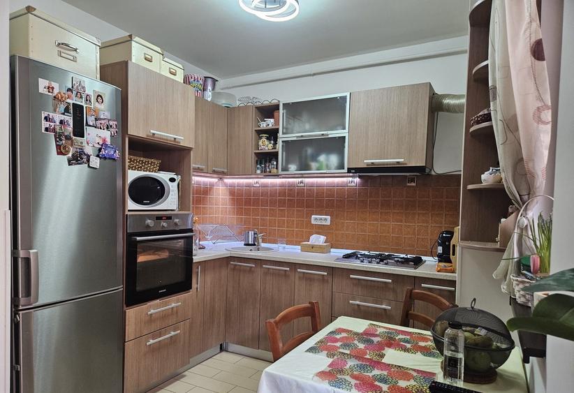 Apartament 3 camere de închiriat – Prelungirea Ghencea | Centrala Proprie