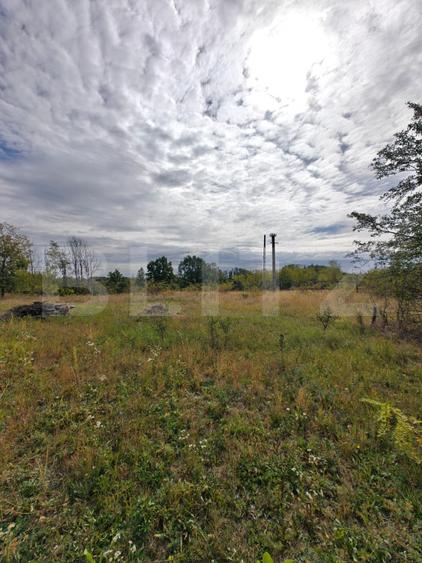 Teren intravilan 2.595 mp | 2 fronturi | Utilități in zona | Negociabil