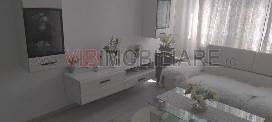Apartament 3 camere zona Spitalul Judetean