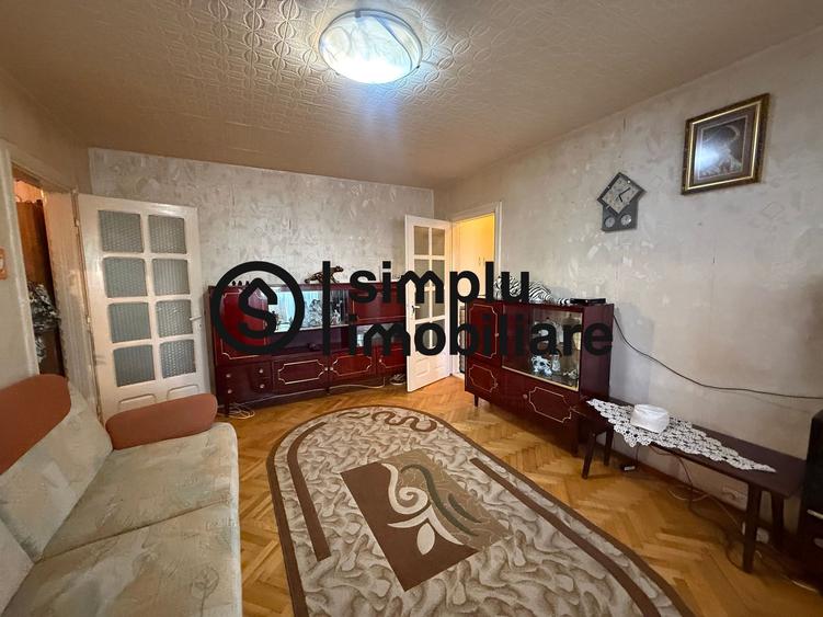 Apartament 3 camere semidecomandat et 2/4