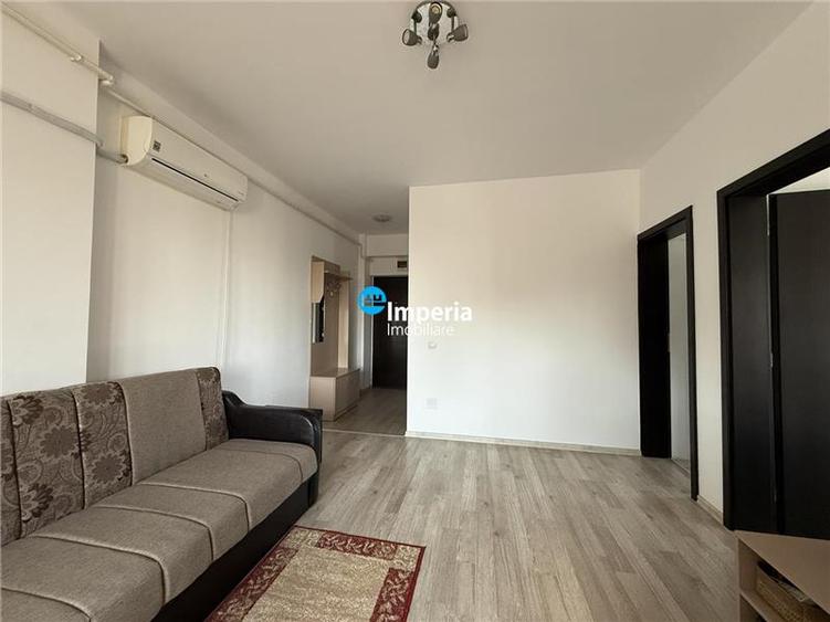 Inchiriez apartament 3 camere, open space, Zona Centru - Palas