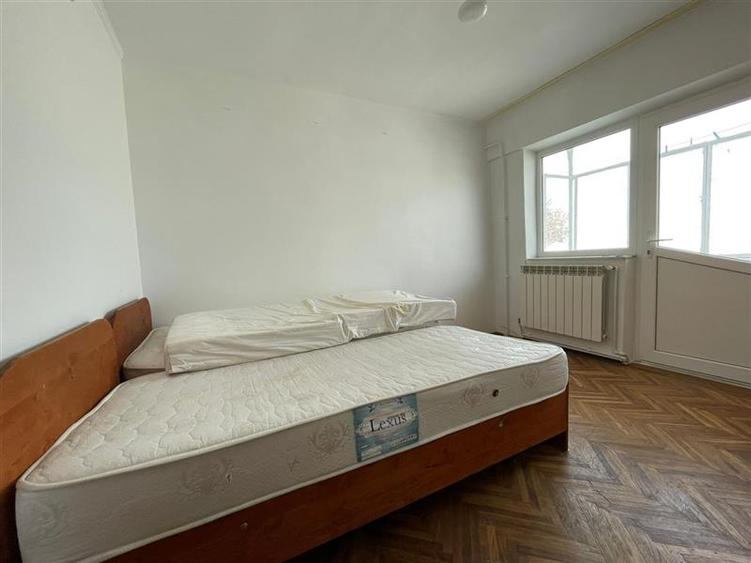 Apartament 4 camere de vanzare zona centrala Tulcea