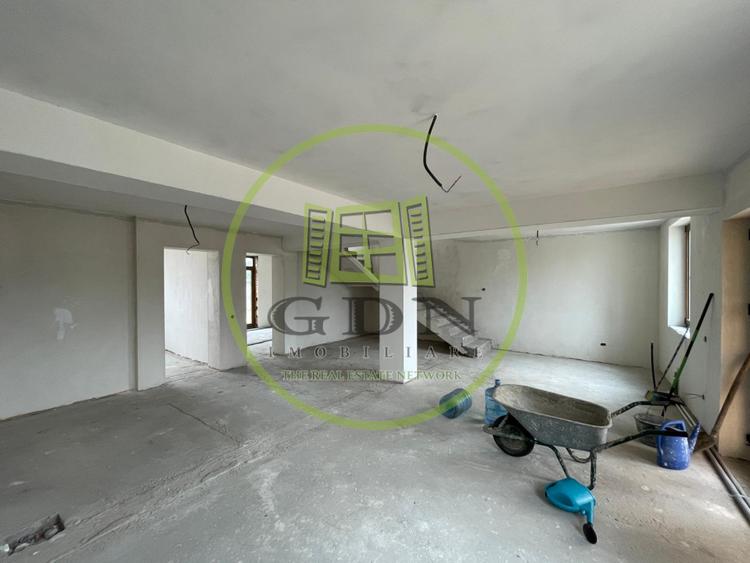 Casă semifinisată P+1 cu teren de 710mp în proximitatea centurii de Nord Craiova