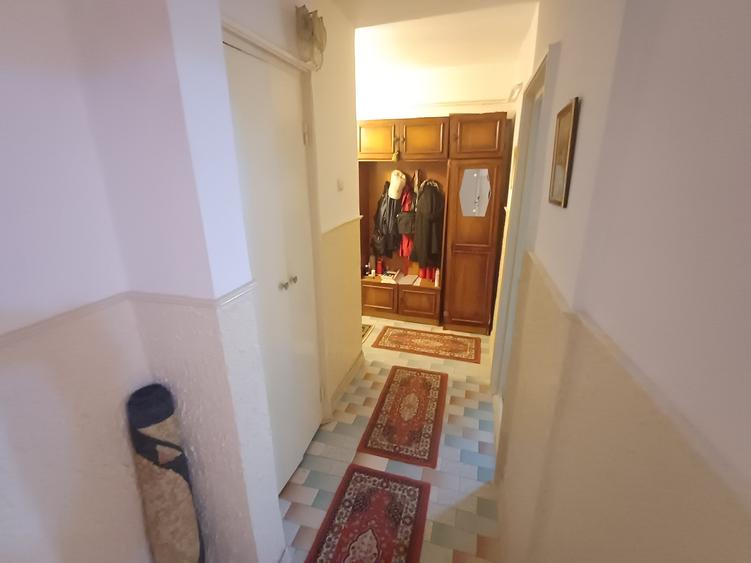 Vanzare 4 camere-Imobiliare MAXICONFORT