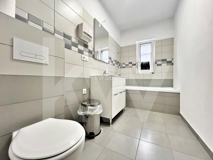 Casă mare cu teren generos – perfect împărțită pentru birouri sau 4 apartamente - 17