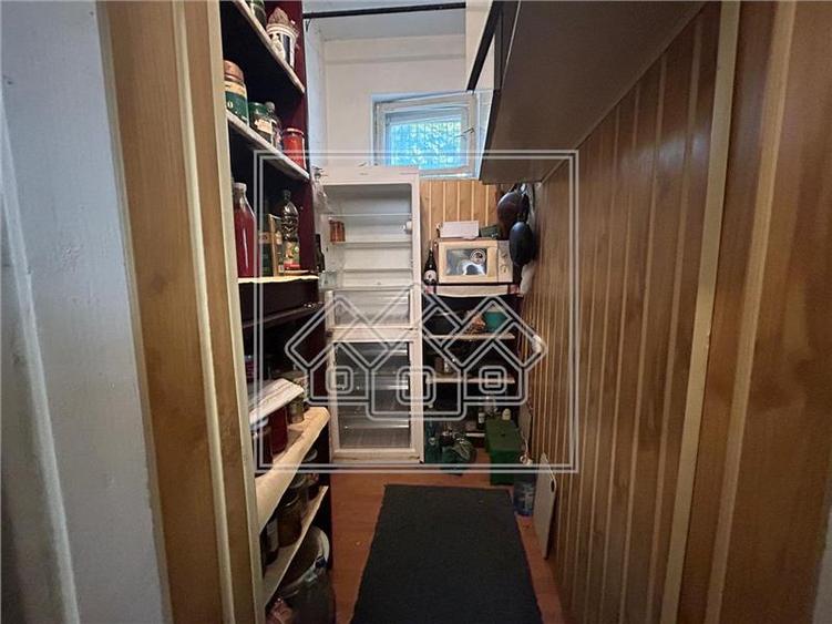 Casa individuala 3 camere, 2 bai, acces auto - Ultracentral
