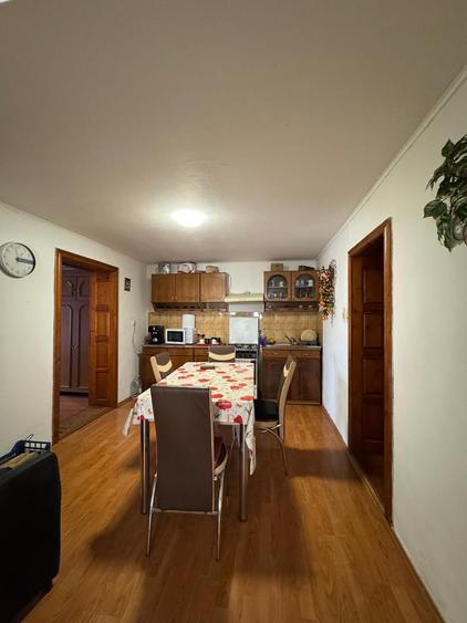 Casa de vanzare zona Sacadat