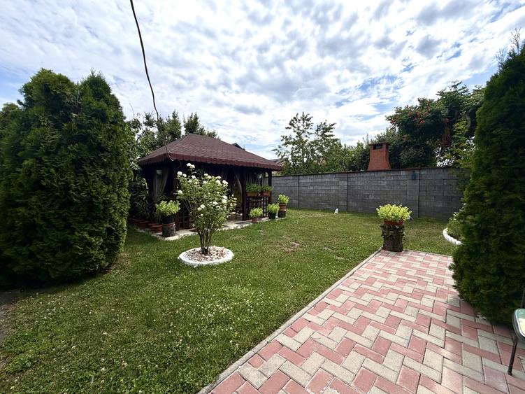 Casa individuala cu 4 camere, 150 mp utili, 380 mp teren - Dumbravita