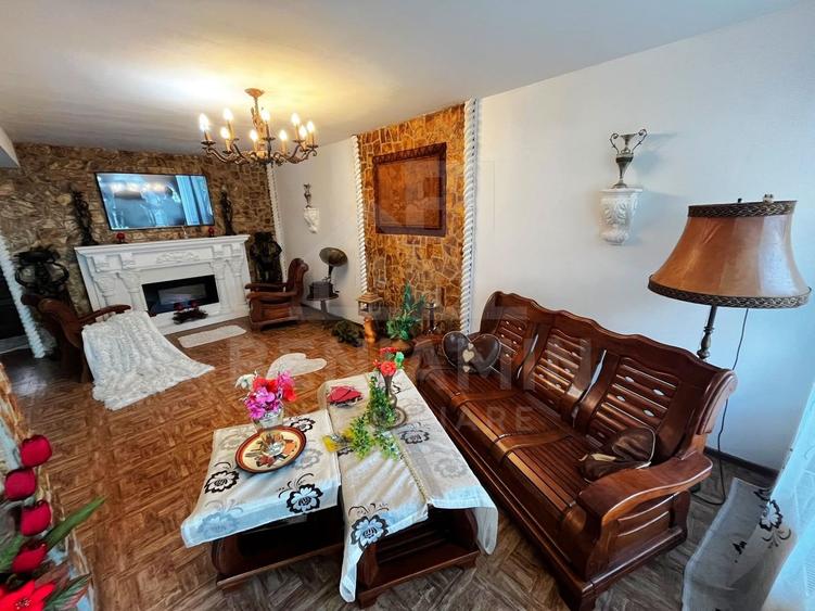 Casa Deosebita 3Camere 3Bai 1460mp Teren Garaj Piscina Bariera Valcii